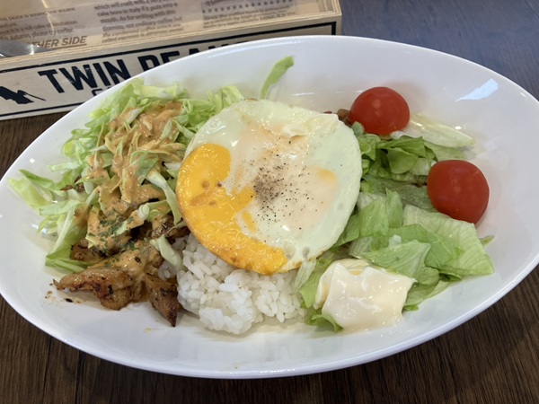 まぜ飯セット(ミニサイズ1,100円):ケバブとカレー